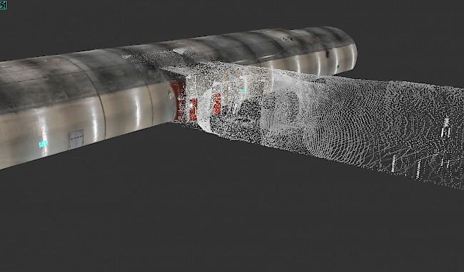Another tunnel is visualized at a virtual tunnel, but this tunnel is depicted by a point cloud.