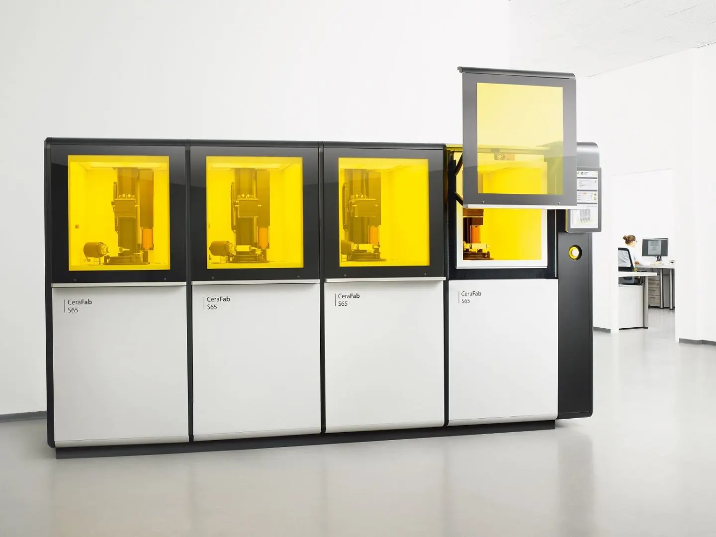 Bild einer vierteiligen 3D-Druckmaschine der Firma Lithoz