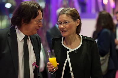 Sylvia Kiss, VRVis controller, in conversation at the eAward 2014 awards ceremony. 