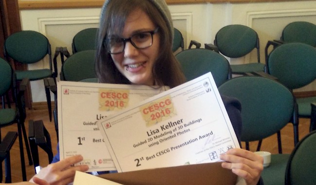 Lisa Kellner mit den Urkunden für den Best Paper Award der CESCG 2016