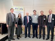 Gruppenfoto der Vortragenden und der VRVis Geschäftsführung beim Symposium VCT 2013.